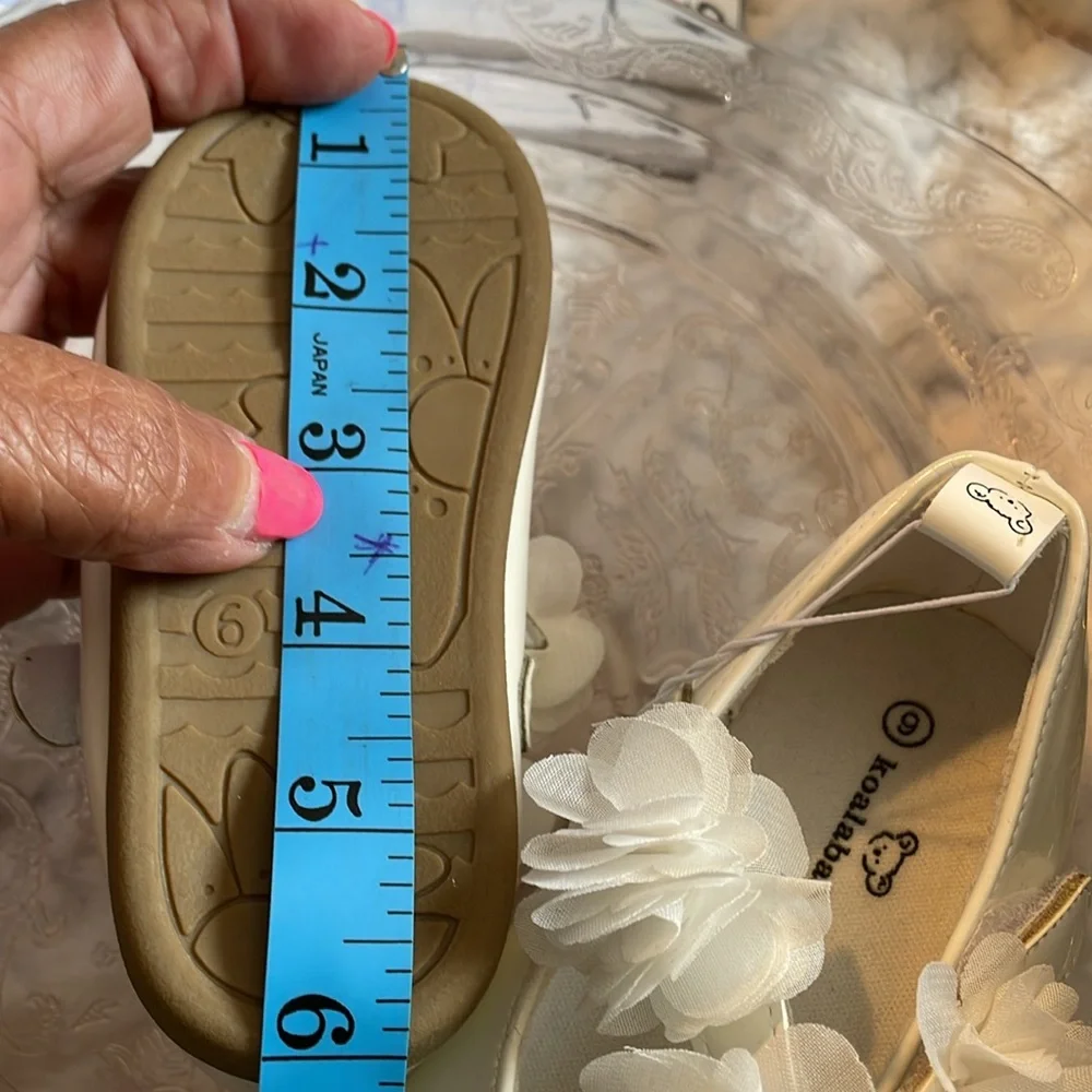NWT Koalababy ballerina flats shoes Size:6 white shoes w shimmer bows on top NEW